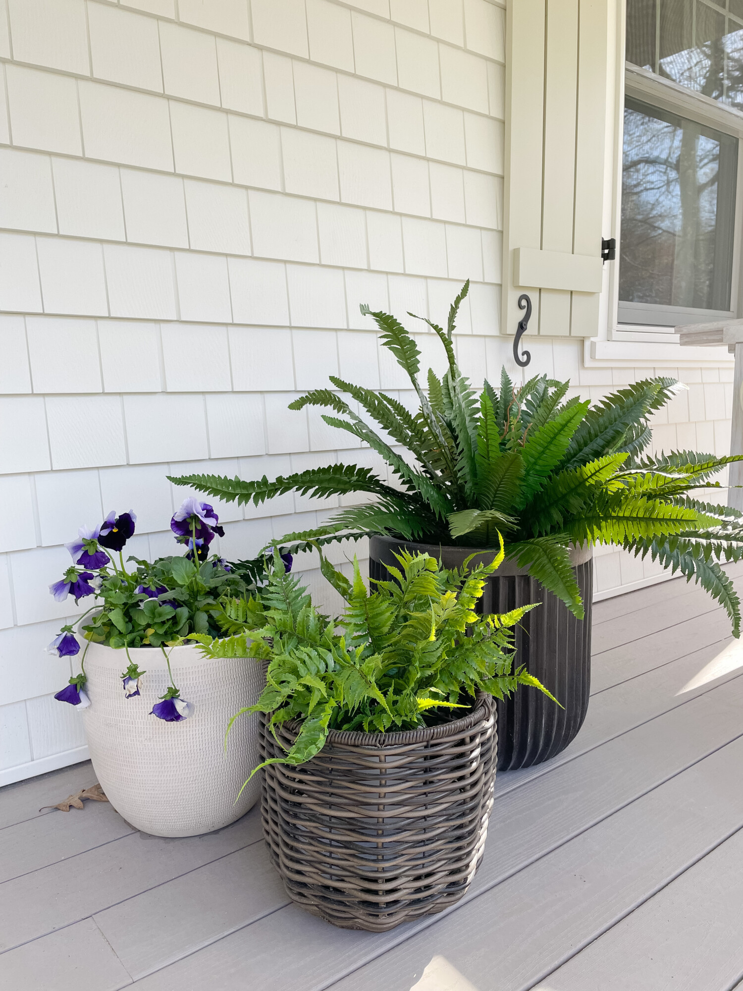 spring front porch styling | spring, spring front porch, spring home, home decor, front porch, faux greenery, boston fern, faux florals, florals, spring flowers, vase, textured planter