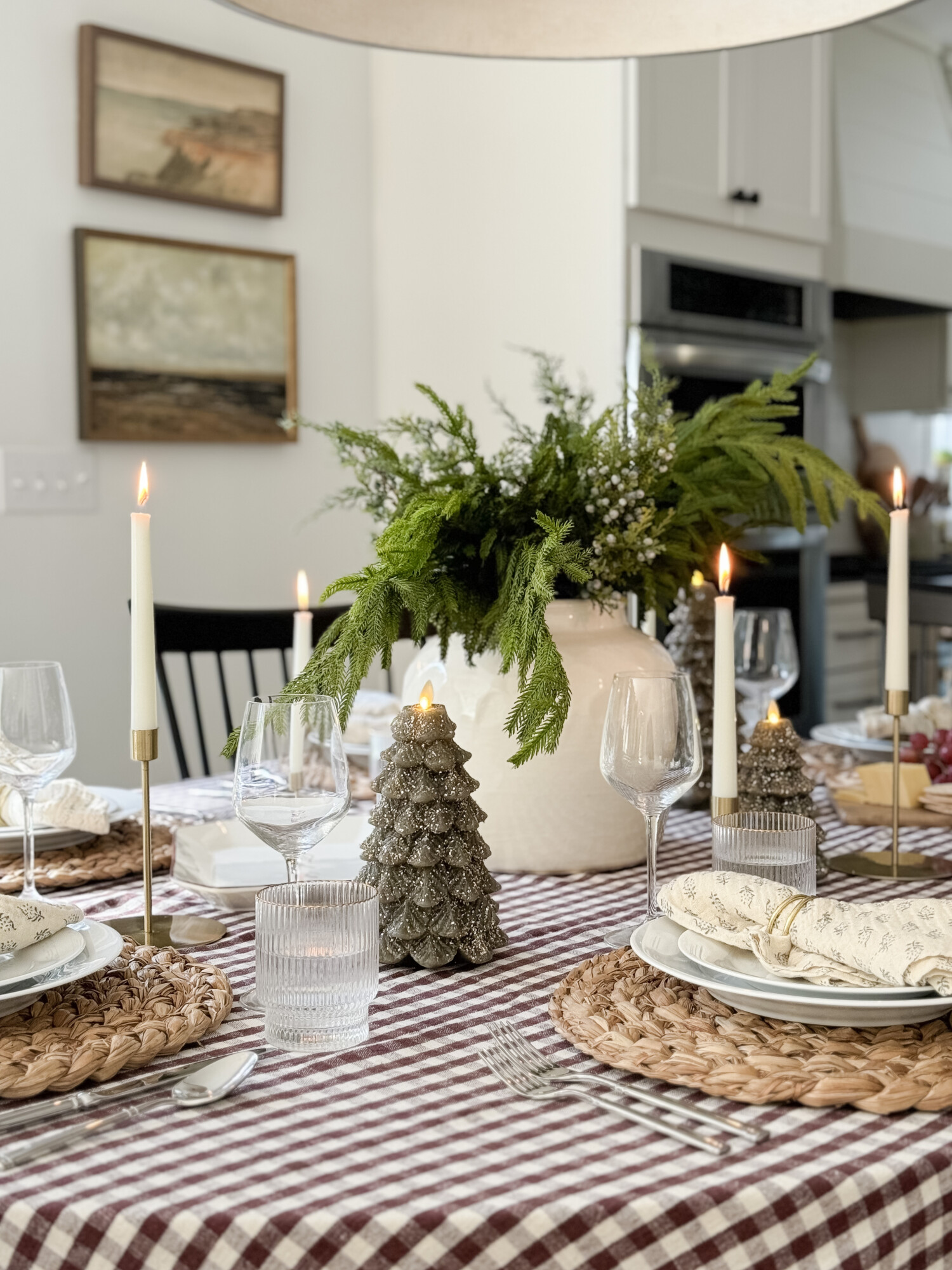 Harvest Hosting Tablescape Essentials for Thanksgiving | hosting, holiday hosting, tablescape, thanksgiving dinner, thanksgiving hosting, christmas, christmas table, christmas dining